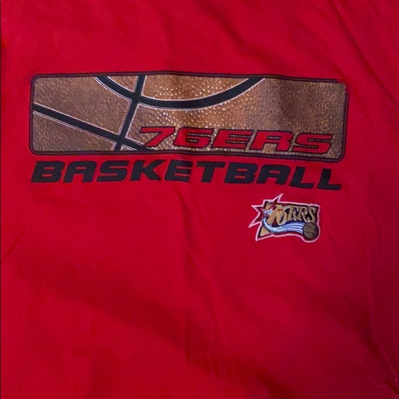 Philadelphia 76ers Vintage T Shirt - Picture 2 of 2